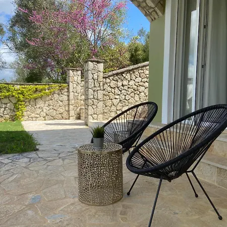 Villa By The In Karoubatika Near *